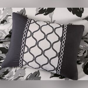 Brand new vacuum sealed throw pillows